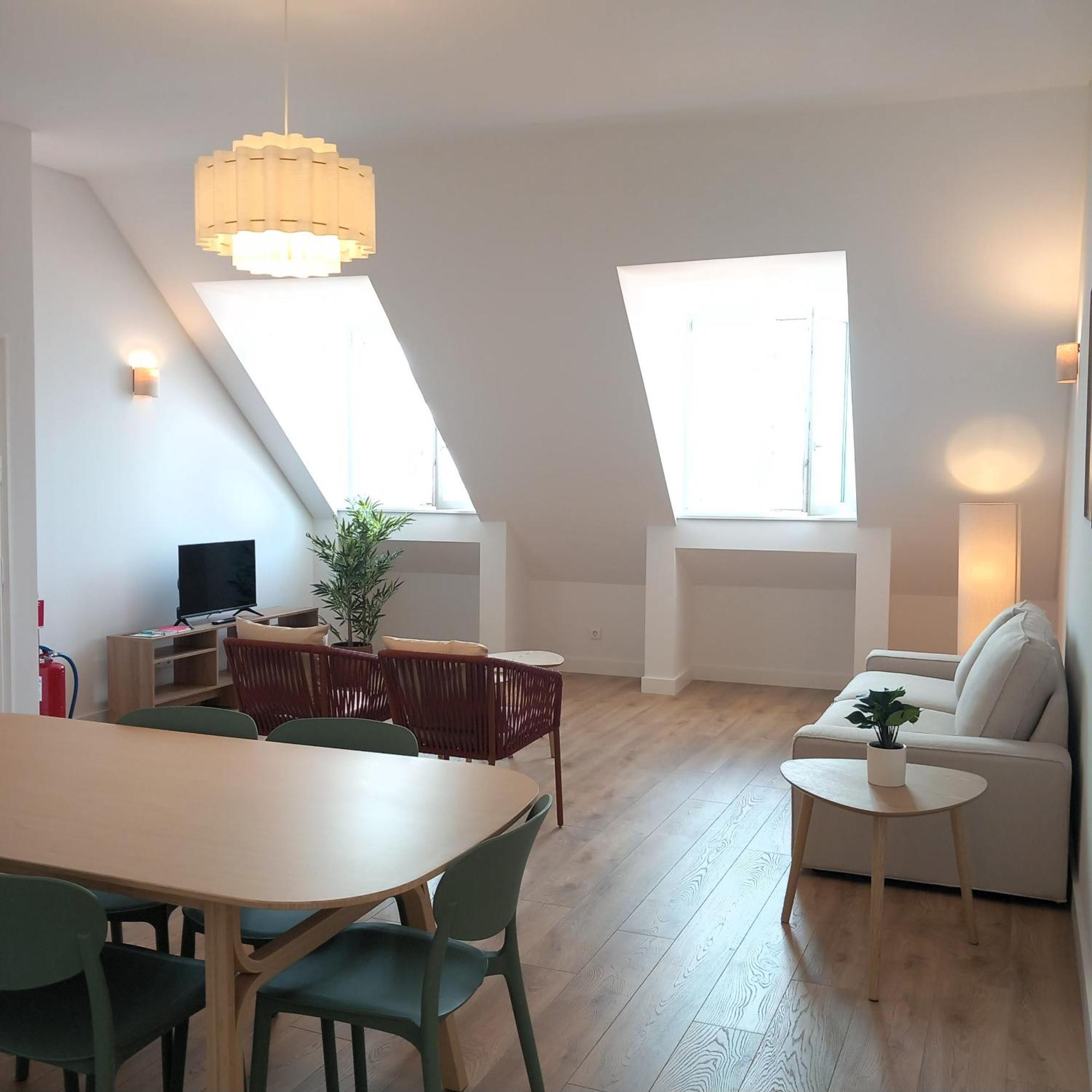 Rent4rest Castle View Family & Friends In Bairro Alto * Lissabon